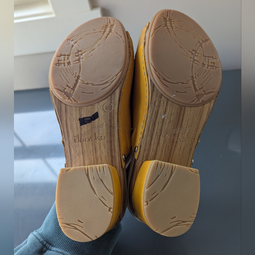 Dansko Madalyn Sandal Mustard Yellow Women's 38‎ - Picture 13 of 16